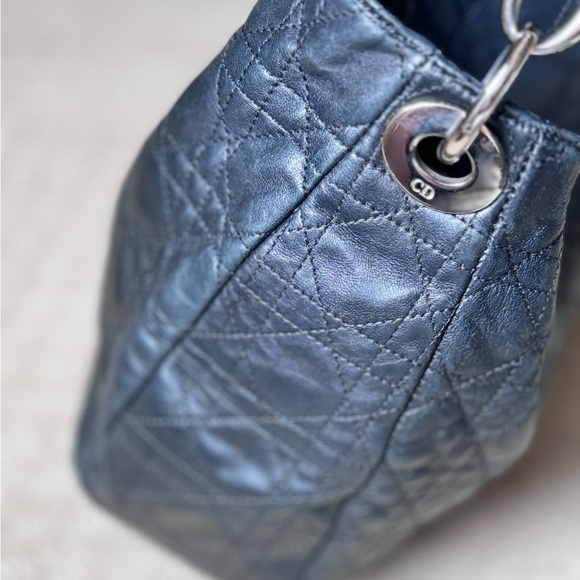 Authentic DIOR handbag - Picture 9 of 16